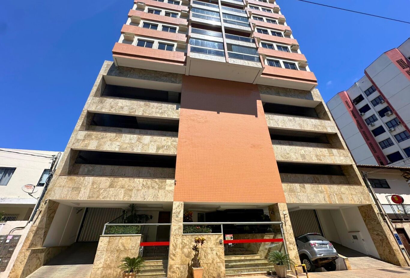 Apartamento no Ibitiquara – Edifício Giselda