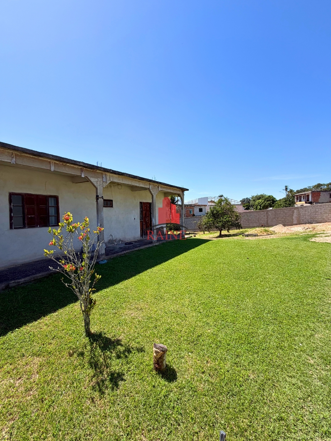 Casa com Amplo Terreno em Presidente Kennedy